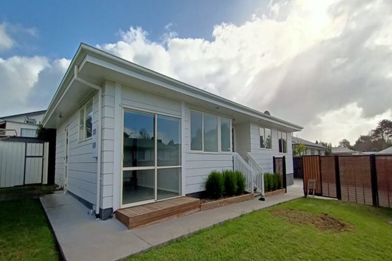 Photo of property in 5 Josie Lane, Manurewa, Auckland, 2102