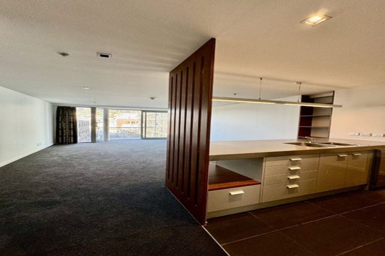 Photo of property in Piermont Apartments, 5i/82 Cable Street, Te Aro, Wellington, 6011