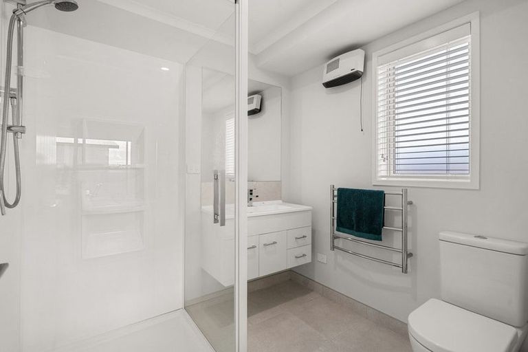 Photo of property in 12 Kotare Drive, Coastlands, Whakatane, 3120