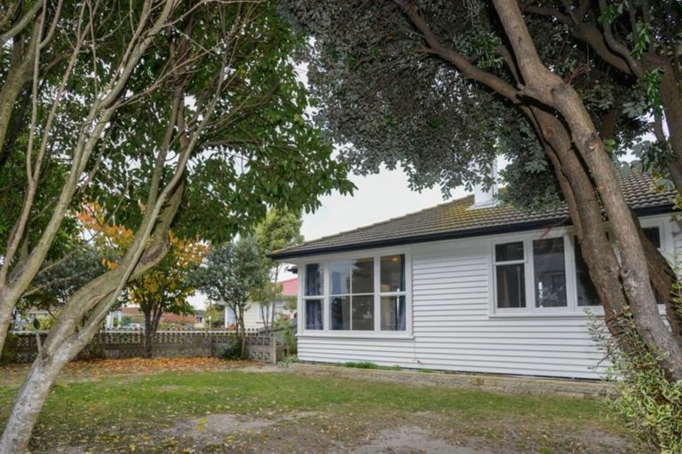 Photo of property in 30 Cottrell Crescent, Onekawa, Napier, 4110