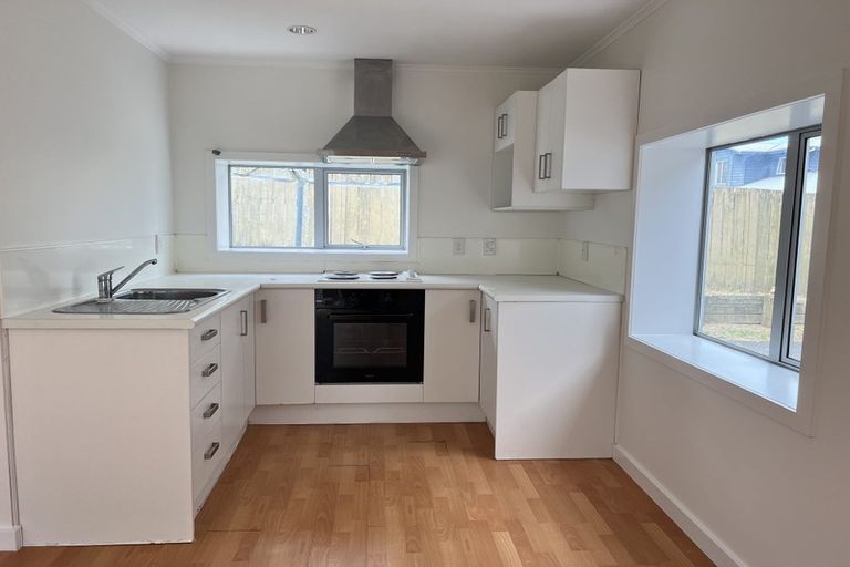 Photo of property in 19 James Street, Glenfield, Auckland, 0629