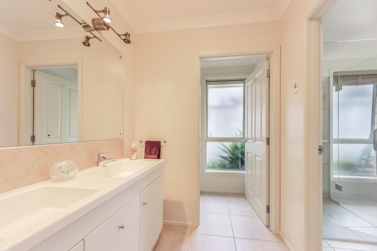 Photo of property in 12 Glentui Place, Waikawa, Picton, 7220