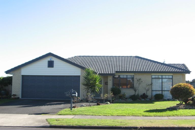 Photo of property in 56 Sandwick Drive, Weymouth, Auckland, 2103