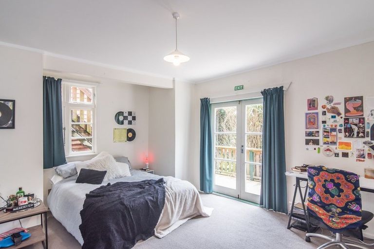 Photo of property in 1 Mortimer Terrace, Aro Valley, Wellington, 6021