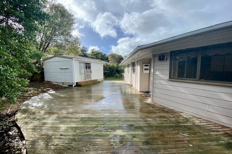 Photo of property in 15 Cottam Grove, Northcross, Auckland, 0632