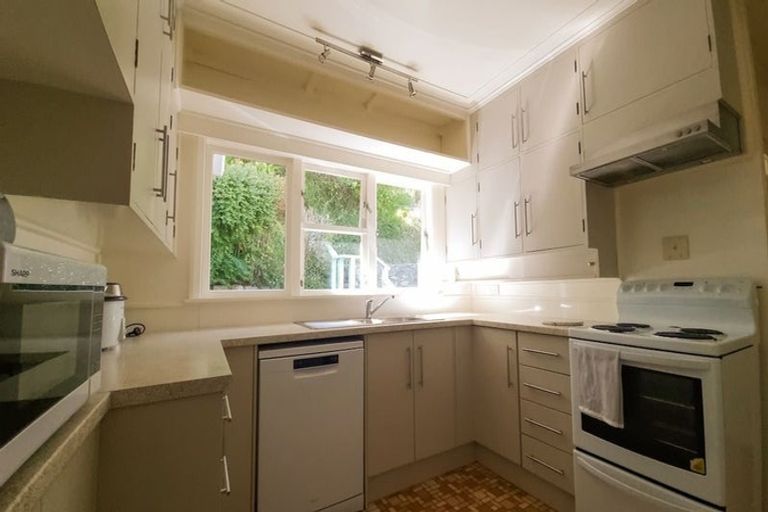 Photo of property in 1 Kohima Drive, Khandallah, Wellington, 6035