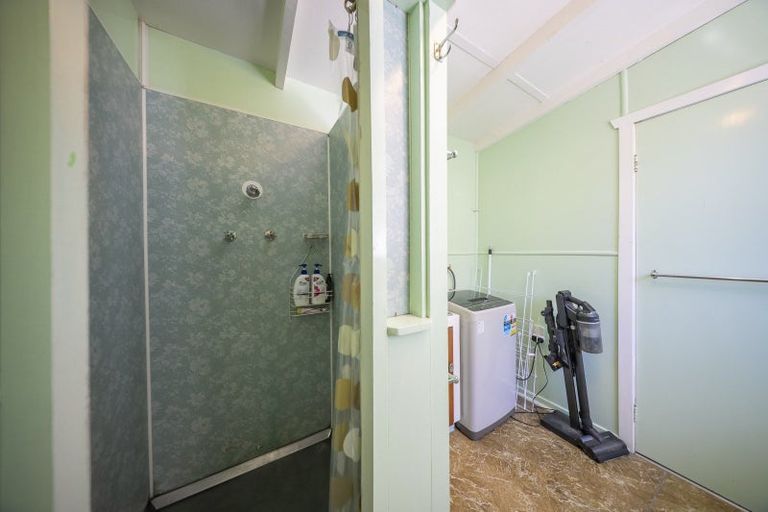 Photo of property in 36 Home Street, Manapouri, 9679