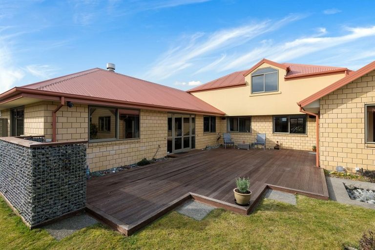 Photo of property in 40 Woodhurst Drive, Casebrook, Christchurch, 8051