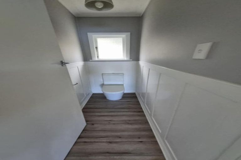 Photo of property in 22 Ocean View Road, Ravensbourne, Dunedin, 9022