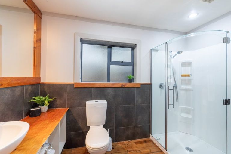 Photo of property in 22 Hereford Street, Cannons Creek, Porirua, 5024