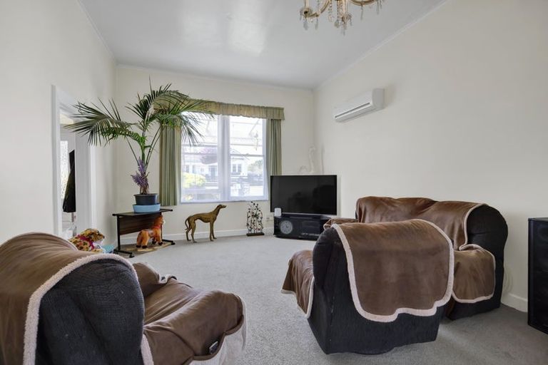 Photo of property in 57 Stanners Street, Eltham, 4322