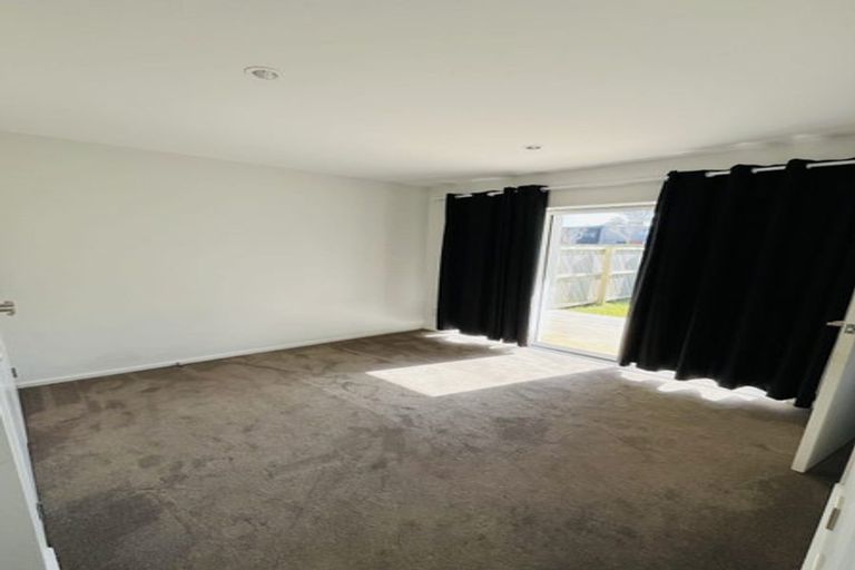 Photo of property in 9 Meritage Lane, Te Atatu South, Auckland, 0610