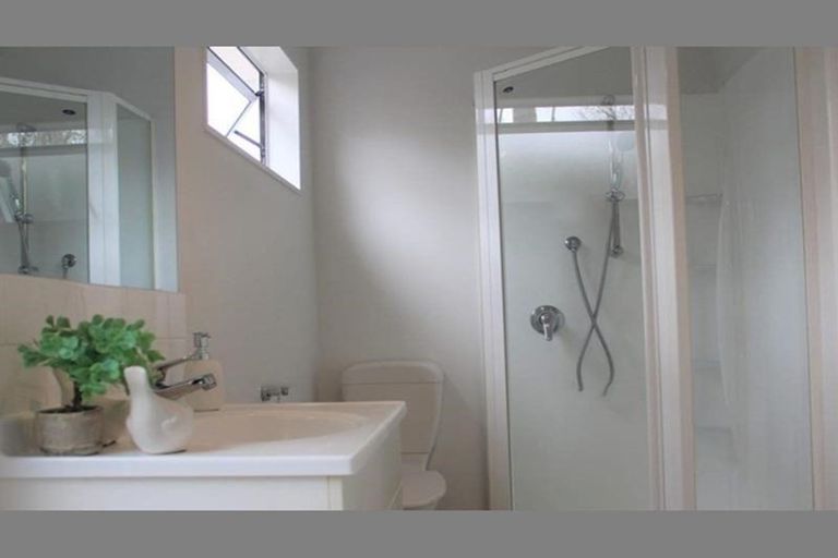 Photo of property in 3/60 Roberton Road, Avondale, Auckland, 1026