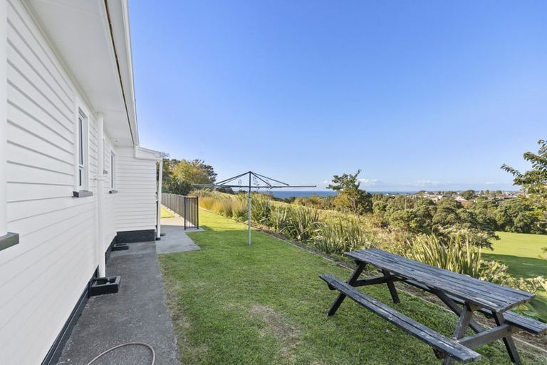 Photo of property in 97d Pioneer Road, Moturoa, New Plymouth, 4310