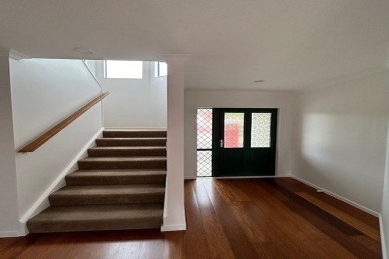 Photo of property in 99 Ashton Fitchett Drive, Brooklyn, Wellington, 6021