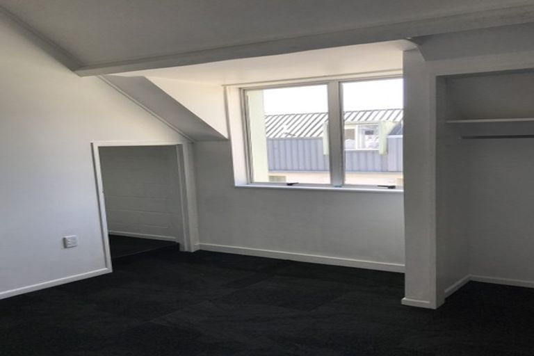 Photo of property in Paddington Apartments, 13/15 Mckinley Crescent, Brooklyn, Wellington, 6021