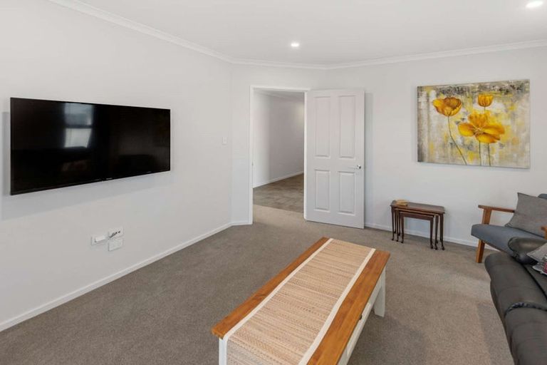 Photo of property in 28 Magnolia Crescent, Tawhero, Whanganui, 4501