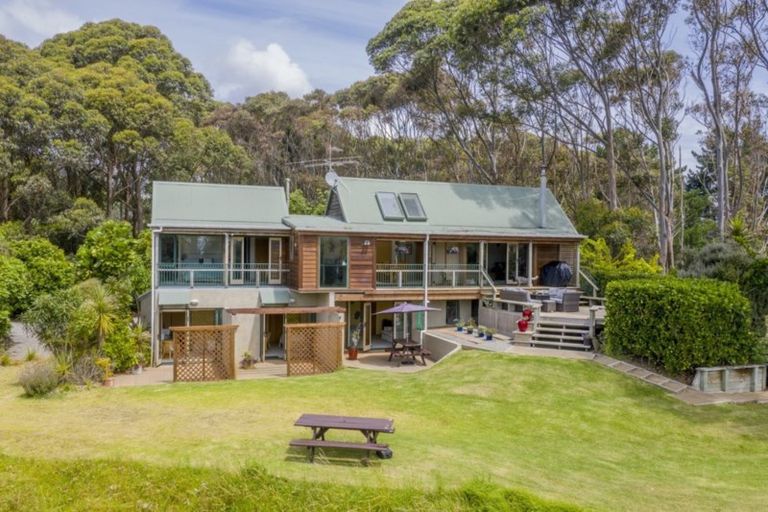 Photo of property in 152 Te Hapua Road, Te Horo, Otaki, 5581