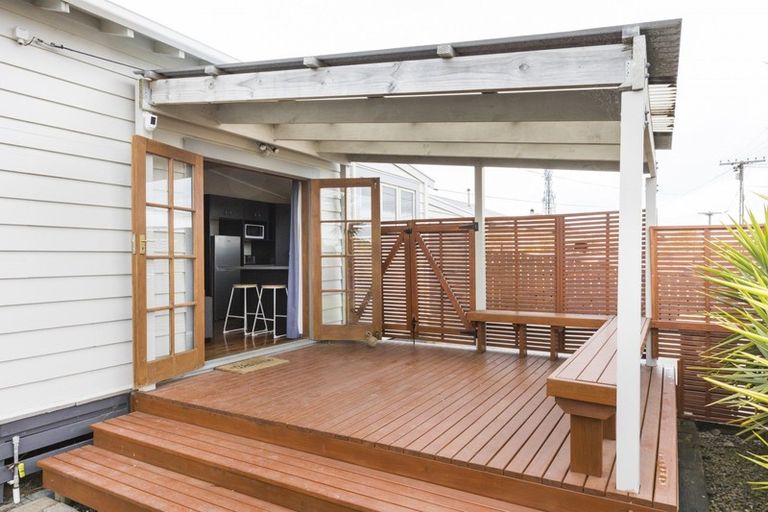 Photo of property in 9 Leeds Street, Milson, Palmerston North, 4414