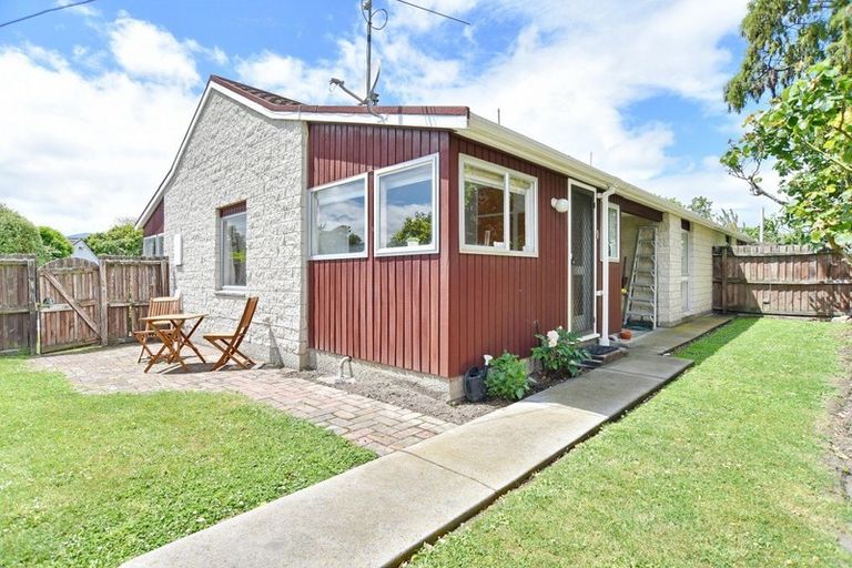 Photo of property in 1/5 Hythe Lane, Saint Martins, Christchurch, 8022