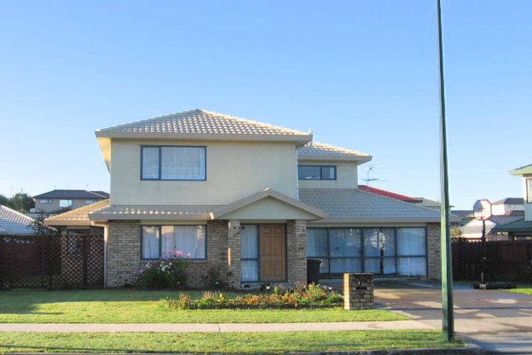 Photo of property in 62 De Havilland Drive, Goodwood Heights, Auckland, 2105