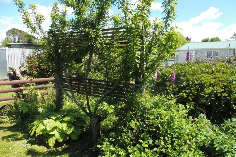 Photo of property in 83 Cordelia Street, Stratford, 4332