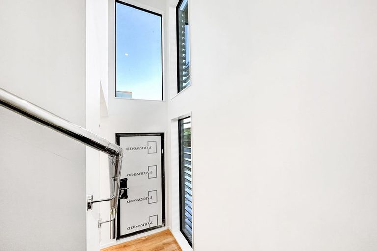 Photo of property in 2/34 Vagues Road, Northcote, Christchurch, 8052