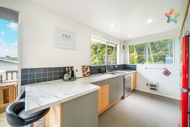 Photo of property in 50 Acacia Avenue, Maungaraki, Lower Hutt, 5010