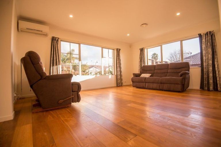 Photo of property in 34 Rush Creek Drive, Westgate, Auckland, 0614