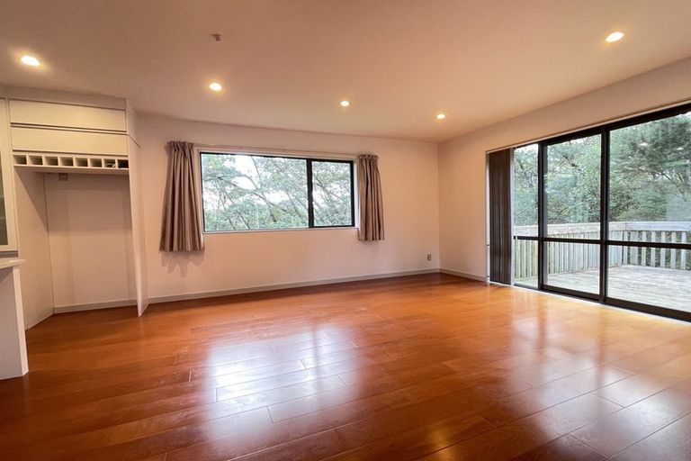 Photo of property in 96 Tiriwa Drive, Massey, Auckland, 0614