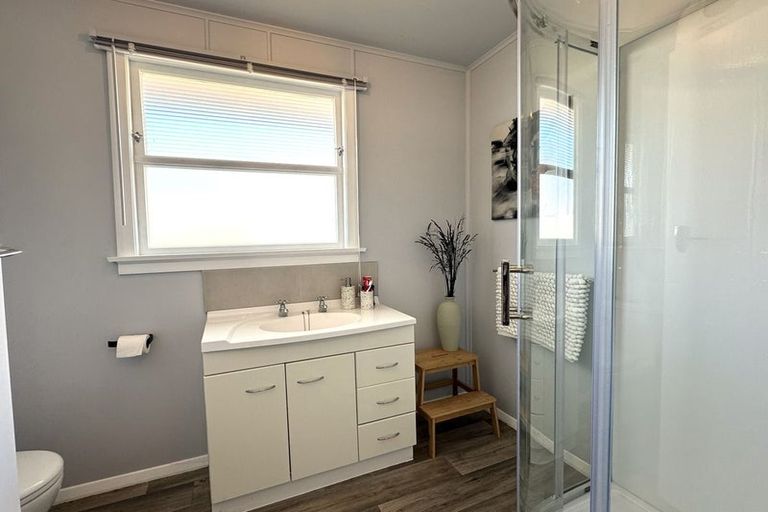 Photo of property in 9 George Street, Balclutha, 9230