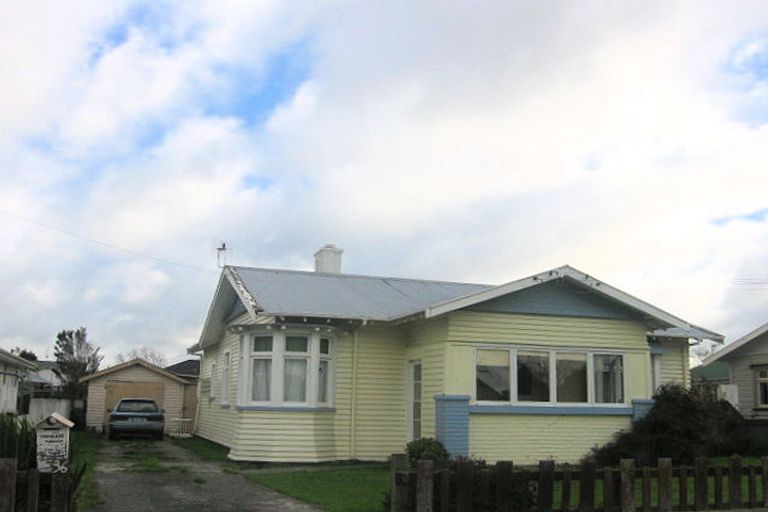 Photo of property in 36 Kingswood Street, Takaro, Palmerston North, 4412