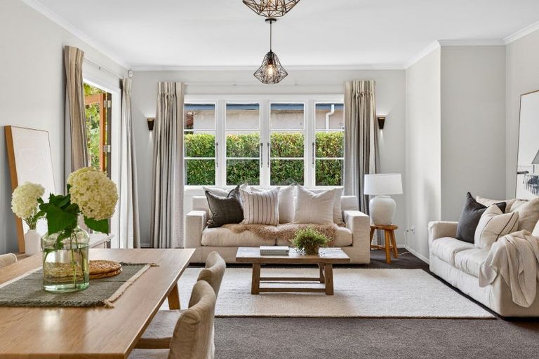 Photo of property in 913 Lawrence Street, Akina, Hastings, 4122