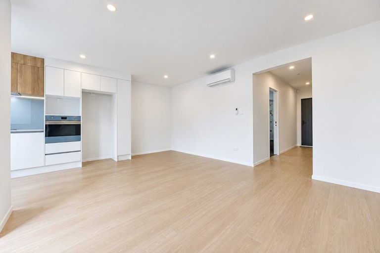 Photo of property in 5/7 Tapu Road, Huapai, Kumeu, 0810