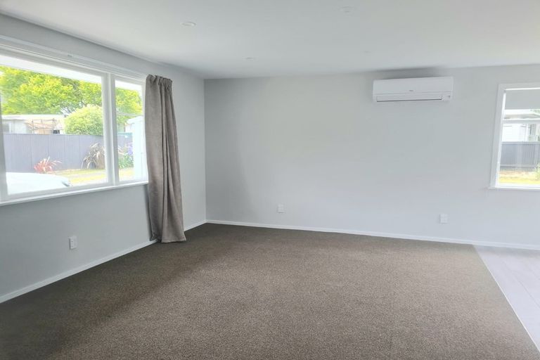Photo of property in 11 Richard Grove, Stokes Valley, Lower Hutt, 5019
