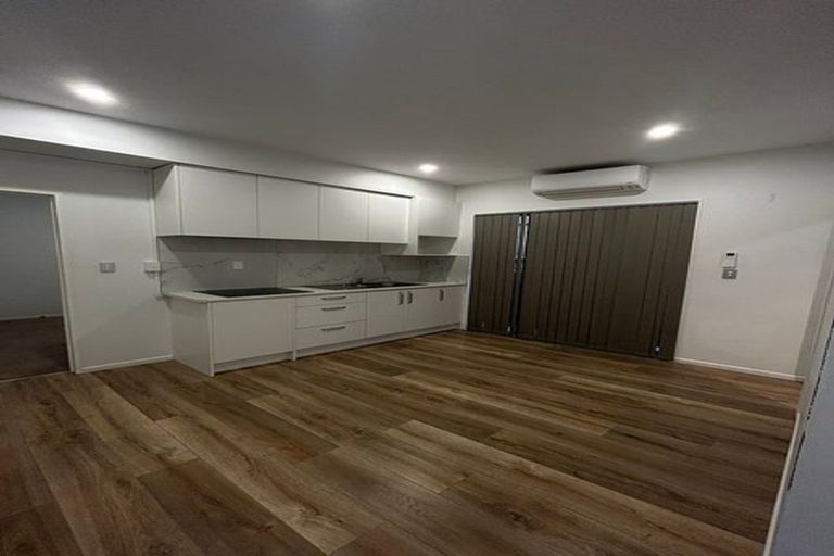 Photo of property in 32 Lime Hill Rise, Flat Bush, Auckland, 2019