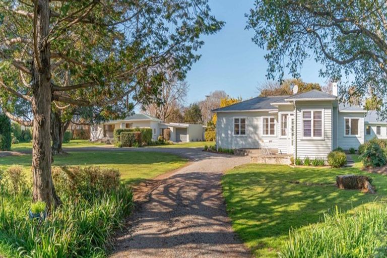 Photo of property in 73 Park Road, Carterton, 5713