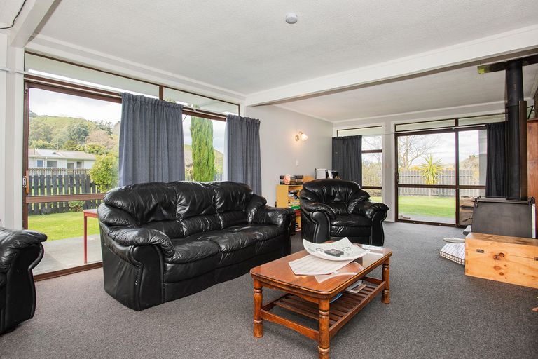 Photo of property in 16 Worsley Street, Tamarau, Gisborne, 4010
