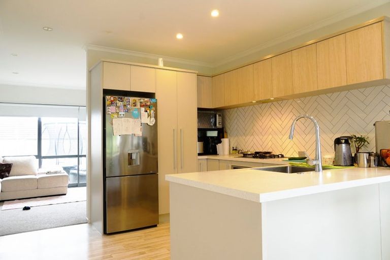 Photo of property in 13 Nganui Avenue, Takanini, 2112