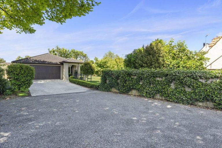 Photo of property in 61 Bowen Street, Cambridge, 3434