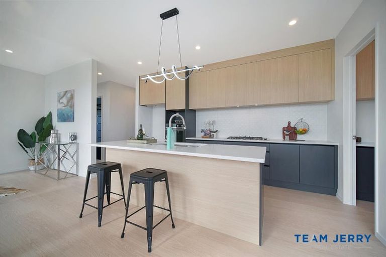 Photo of property in 1 Korowhiti Road, Clarks Beach, 2122