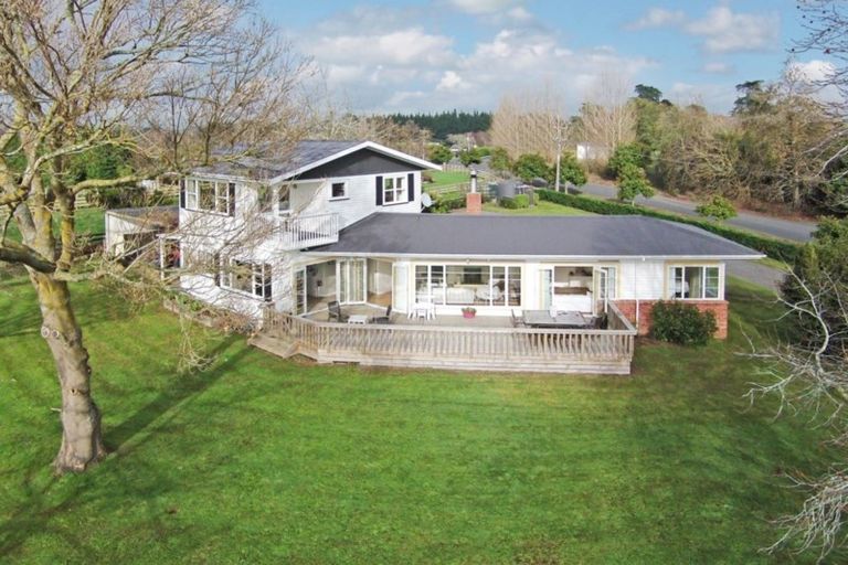 Photo of property in 15 Brian Wood Lane, Karaka, Papakura, 2580