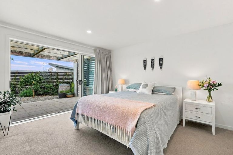 Photo of property in 33 Lax Crescent, Leigh, 0985