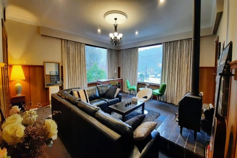 Photo of property in 361 Karori Road, Karori, Wellington, 6012