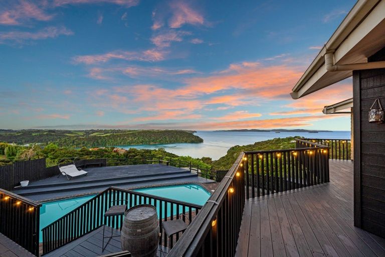 Photo of property in 4 Kotare Place, Sandspit, Warkworth, 0982