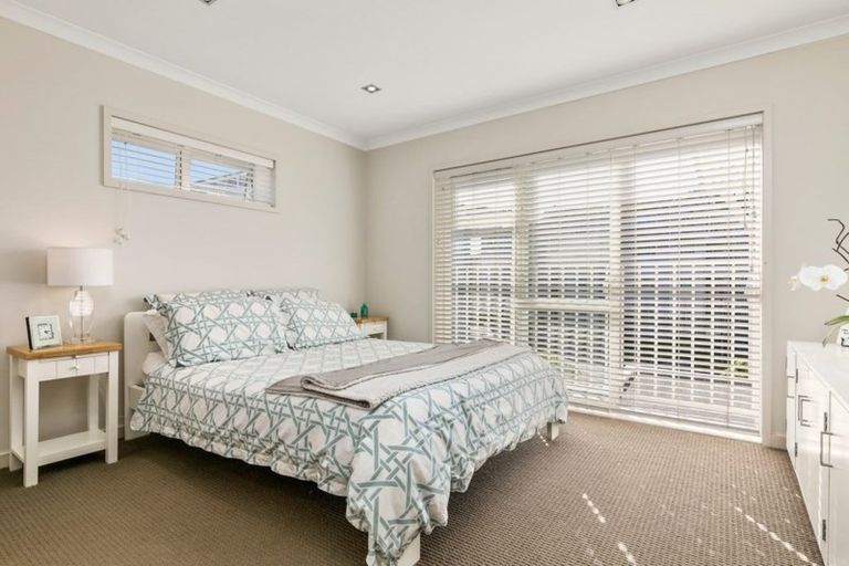 Photo of property in 9 Eaves Bush Parade, Orewa, 0931
