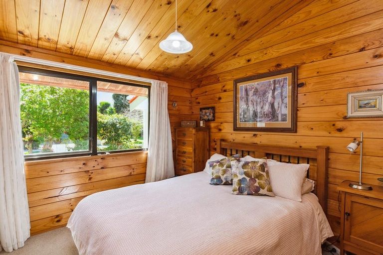 Photo of property in 31 Walton Avenue, Waikanae, 5036