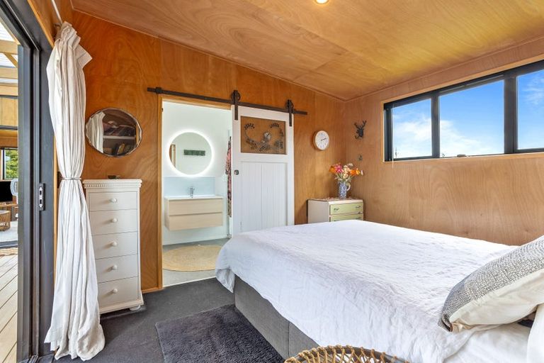 Photo of property in 24 Noakes Hill Road, Puhoi, Silverdale, 0994