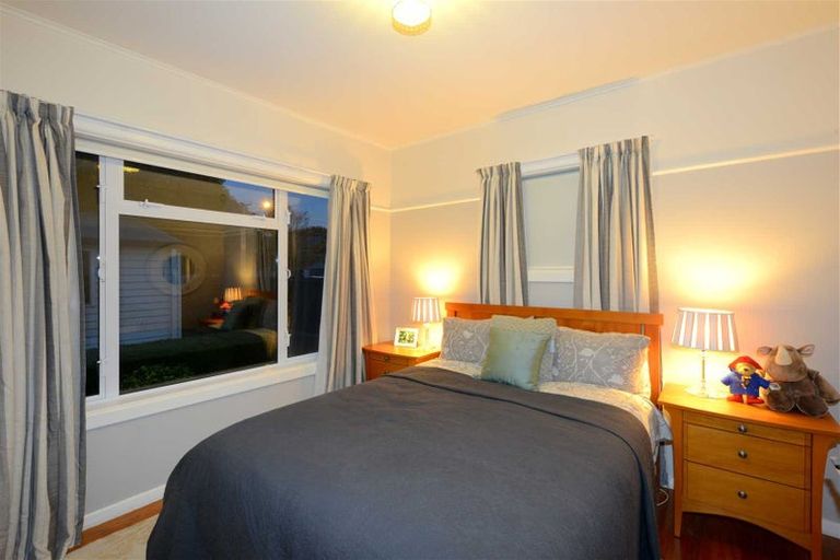 Photo of property in 60 Middlepark Road, Sockburn, Christchurch, 8042