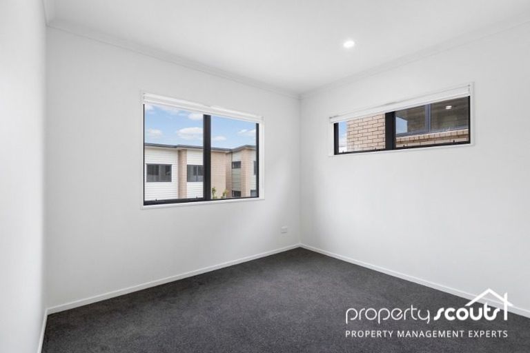 Photo of property in 12 Pangu Way, Mangere, Auckland, 2022